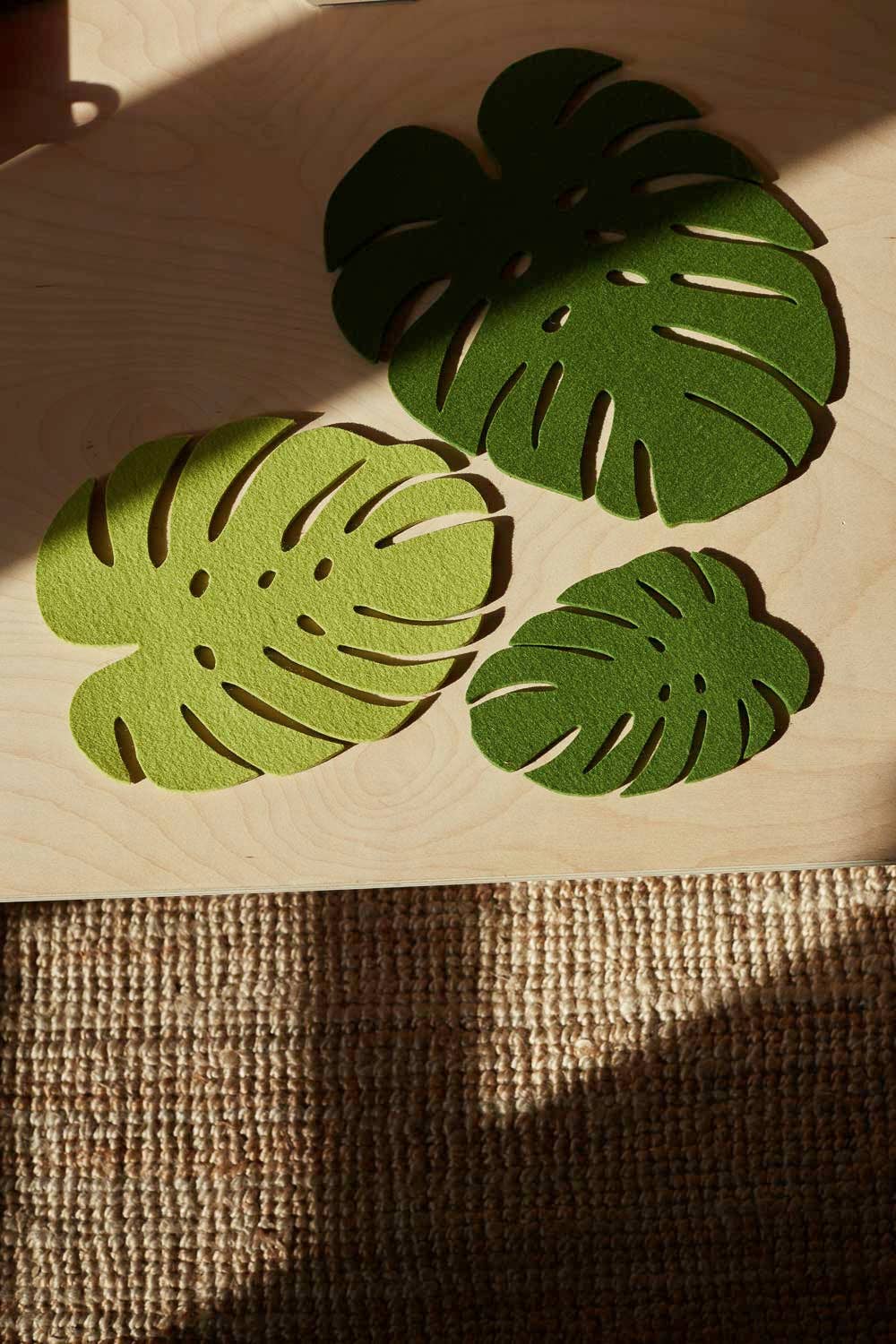 Merino Wool Felt Medium Monstera Leaf Trivet: Pistachio Linens and placemats Graf Lantz