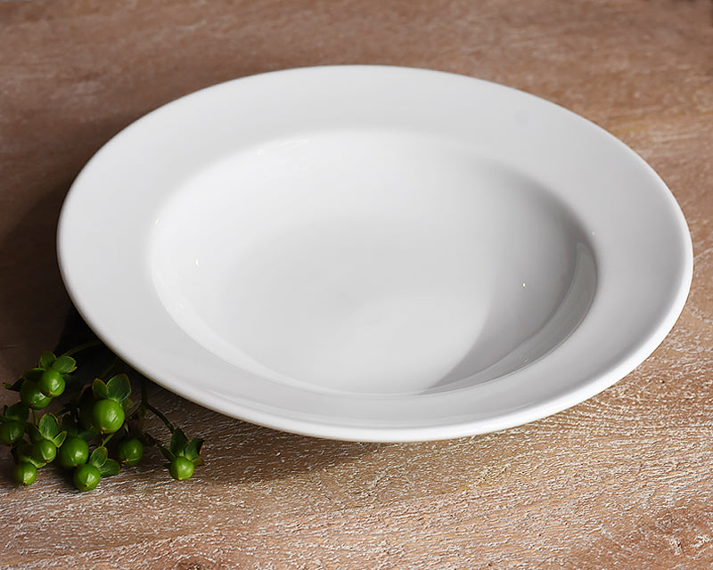 White serving cheap plates